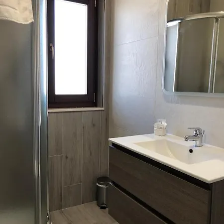לינה וארוחת בוקר Luxury
