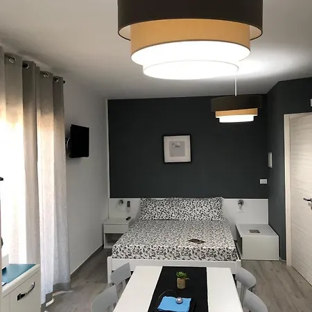 לינה וארוחת בוקר Luxury פולסנו